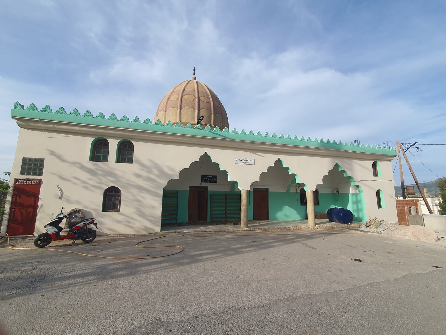 Photo de مسجد علي بن أبي طالب - الغديرات